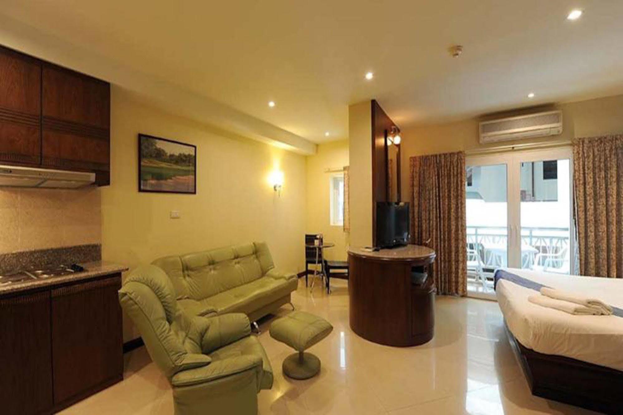 Whitehouse Condotel Pattaya Εξωτερικό φωτογραφία