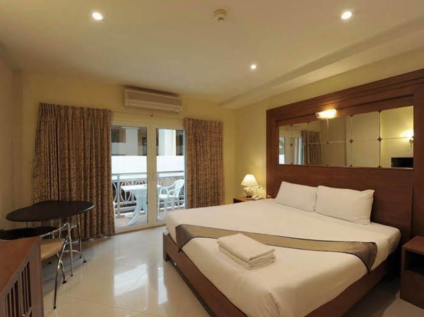 Whitehouse Condotel Pattaya Εξωτερικό φωτογραφία